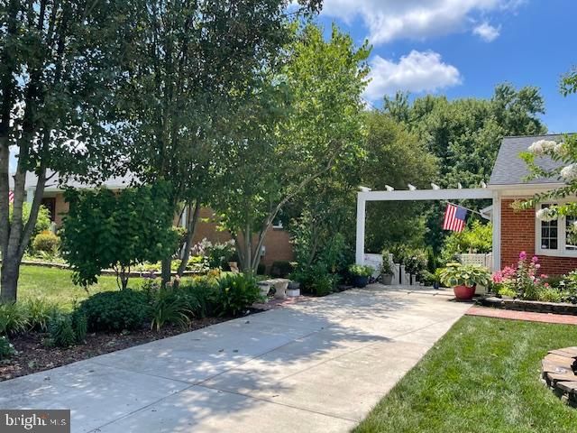 5223 PORTSMOUTH RD, Fairfax, VA 22032