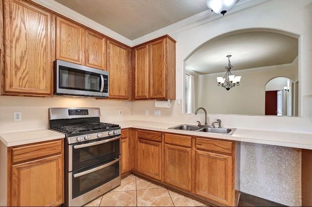 10011 Gil Jr Lane, Houston, TX 77075