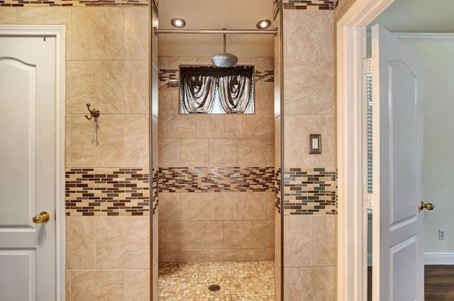 10011 Gil Jr Lane, Houston, TX 77075