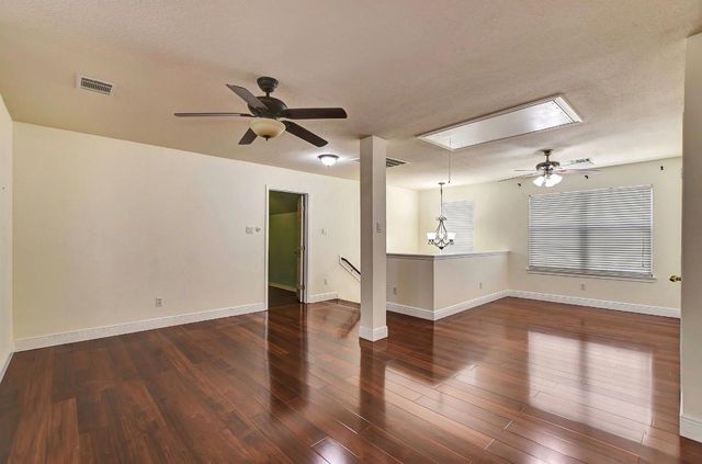 10011 Gil Jr Lane, Houston, TX 77075