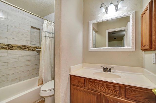 10011 Gil Jr Lane, Houston, TX 77075