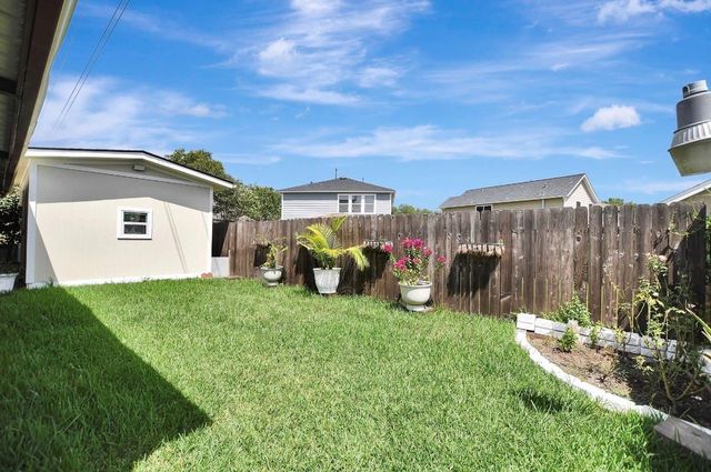 10011 Gil Jr Lane, Houston, TX 77075