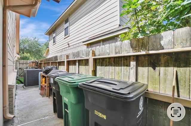 10011 Gil Jr Lane, Houston, TX 77075