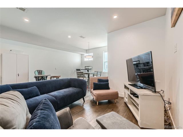 1284 Stuart St, Denver, CO 80204