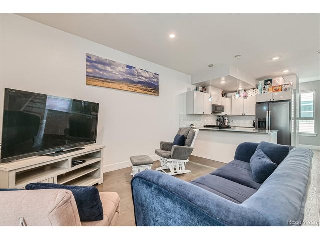 1284 Stuart St, Denver, CO 80204