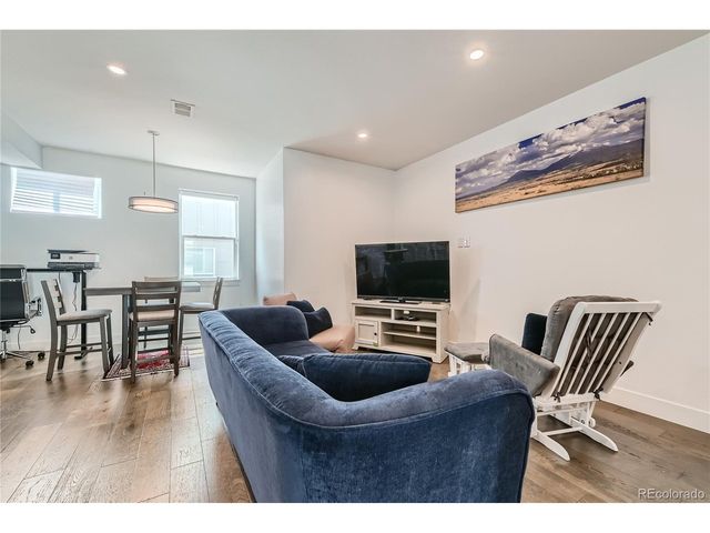1284 Stuart St, Denver, CO 80204