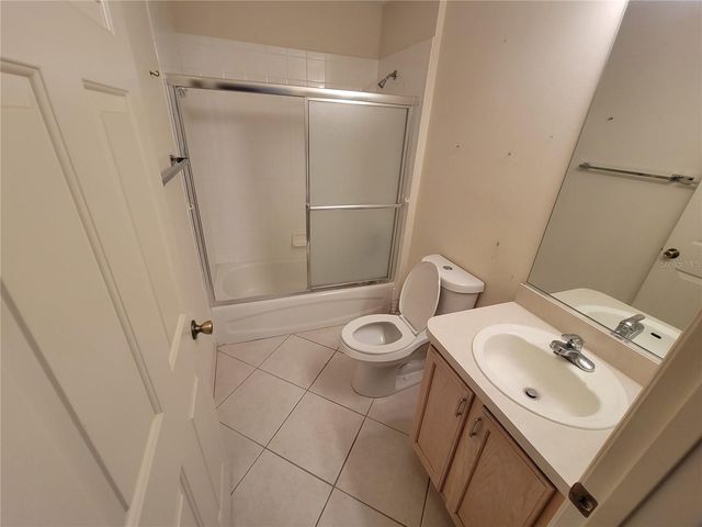 1033 OAK FOREST DRIVE, The Villages, FL 32162