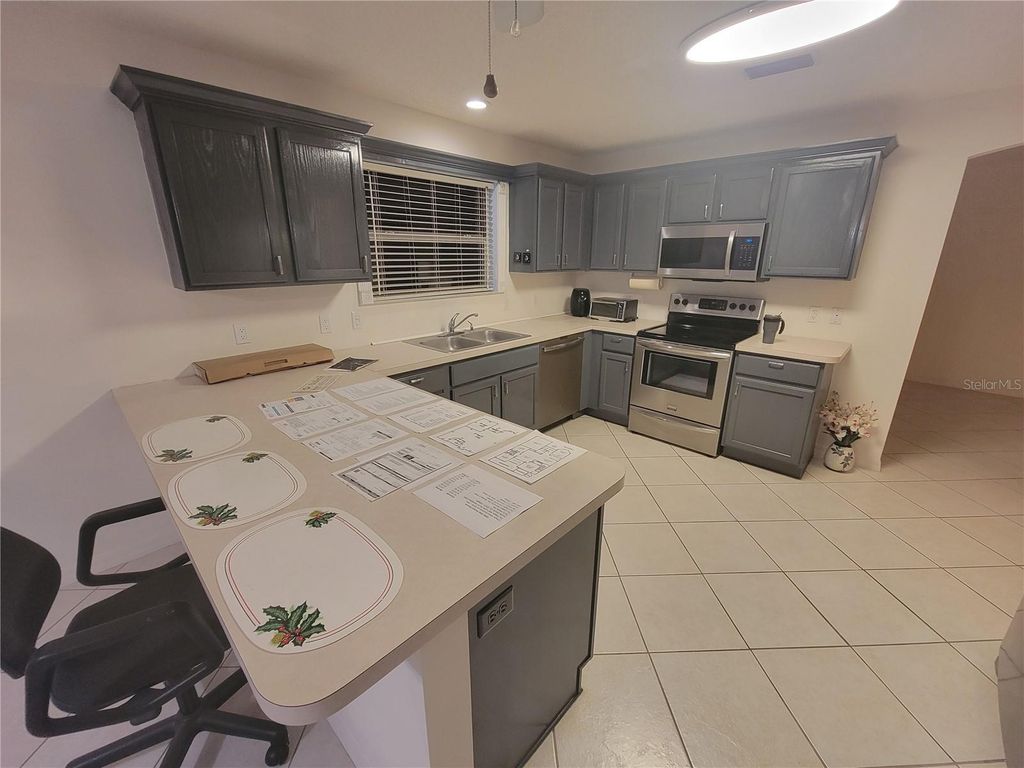 Image 22 of property listing at 1033 OAK FOREST DRIVE, The Villages, FL 32162