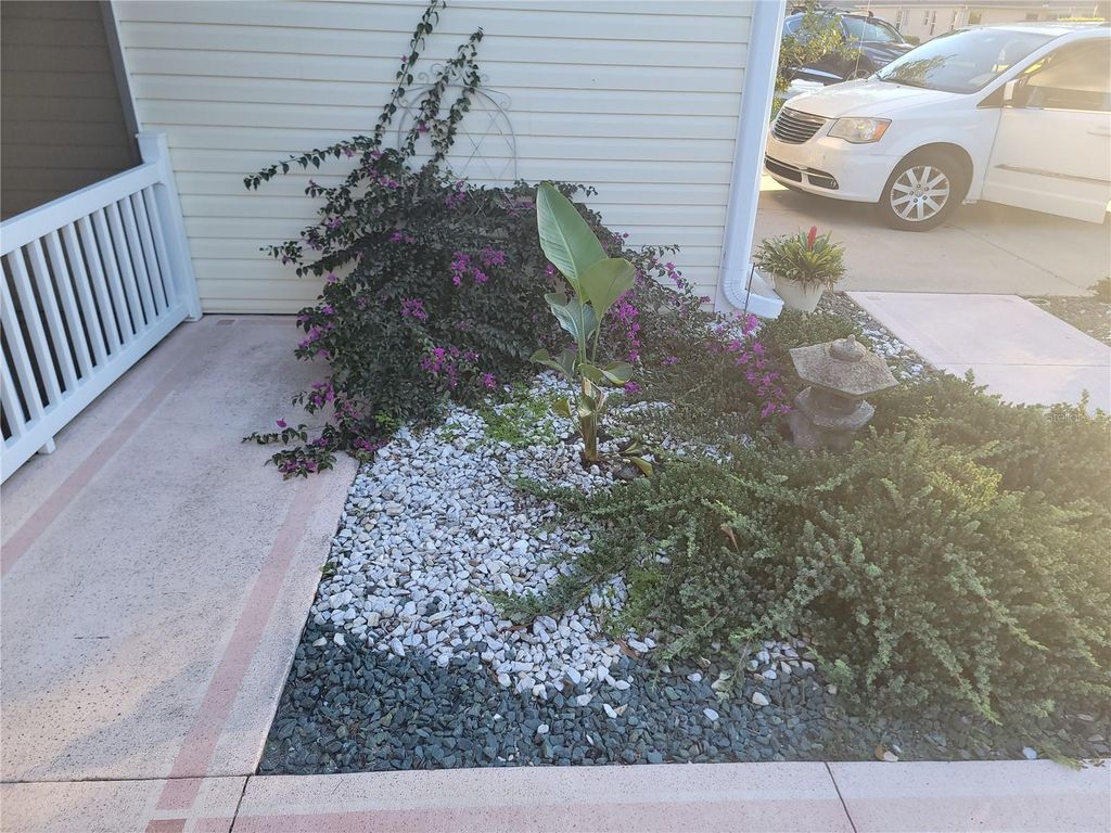 Image 5 of property listing at 1033 OAK FOREST DRIVE, The Villages, FL 32162