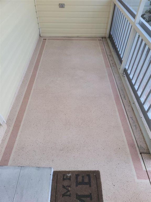 Image 7 of property listing at 1033 OAK FOREST DRIVE, The Villages, FL 32162