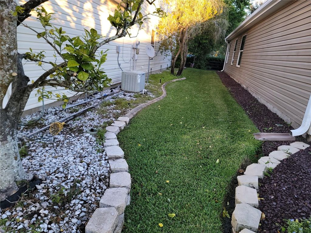 Image 64 of property listing at 1033 OAK FOREST DRIVE, The Villages, FL 32162