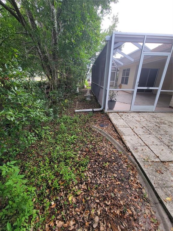 Image 65 of property listing at 1033 OAK FOREST DRIVE, The Villages, FL 32162