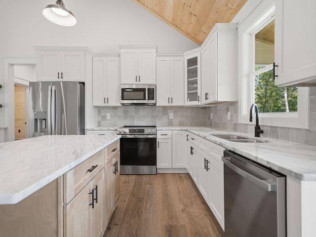 1521 Azure Lane, Ranger, GA 30734