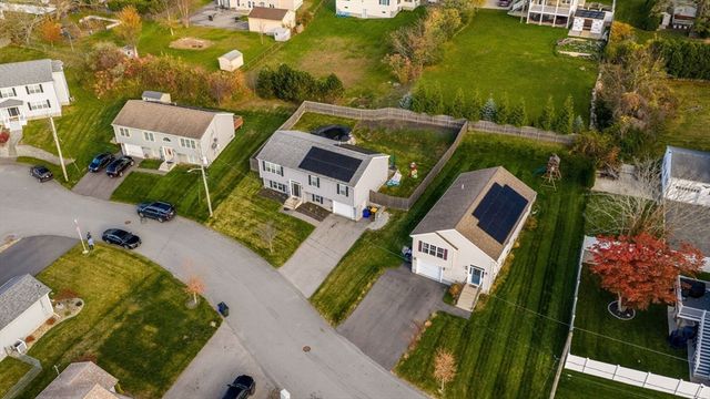 66 Bailey St, Fall River, MA 02724