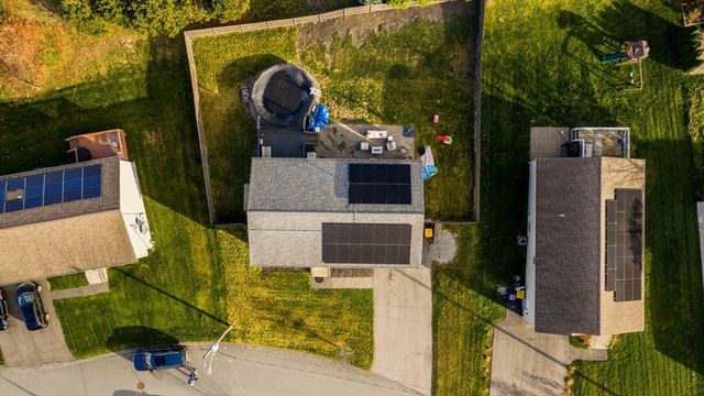 66 Bailey St, Fall River, MA 02724