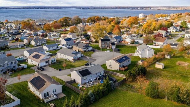 66 Bailey St, Fall River, MA 02724