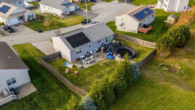 66 Bailey St, Fall River, MA 02724