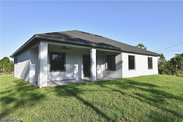 920 Edward AVE, Lehigh Acres, FL 33936