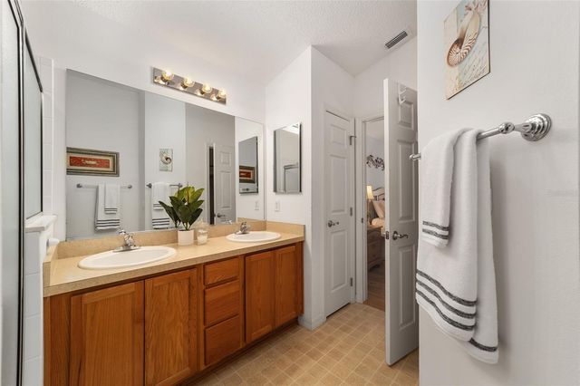 2426 SAFFRON LANE, The Villages, FL 32162