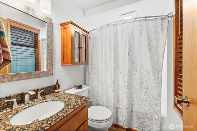 7082 Rainier Way, Glacier, WA 98244
