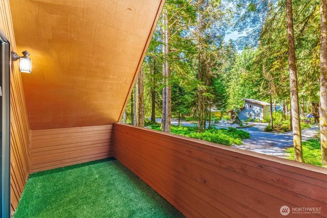 7082 Rainier Way, Glacier, WA 98244