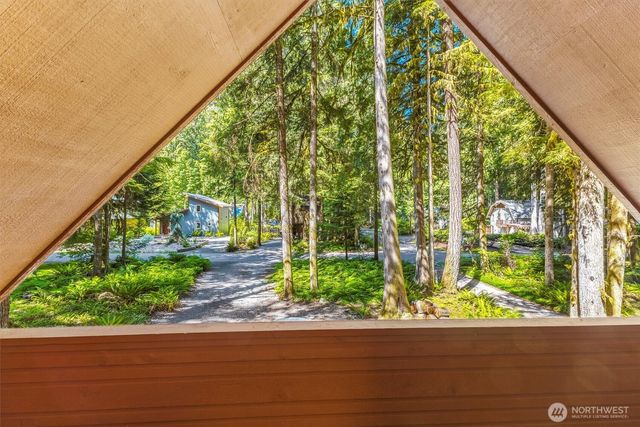7082 Rainier Way, Glacier, WA 98244