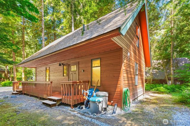 7082 Rainier Way, Glacier, WA 98244