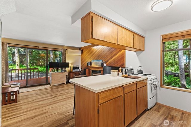 7082 Rainier Way, Glacier, WA 98244