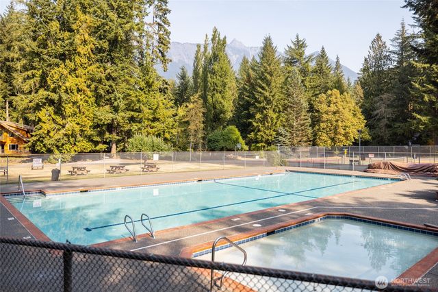 7082 Rainier Way, Glacier, WA 98244