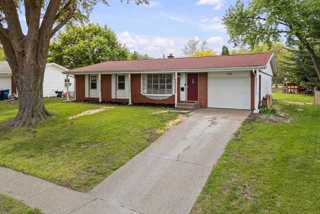 728 Westerfield Road, Davenport, IA 52806