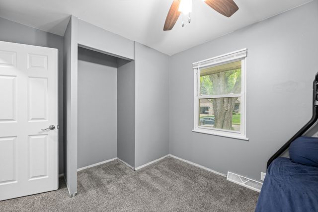 728 Westerfield Road, Davenport, IA 52806