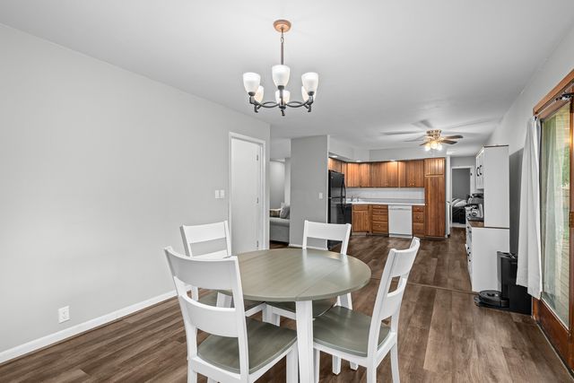 728 Westerfield Road, Davenport, IA 52806