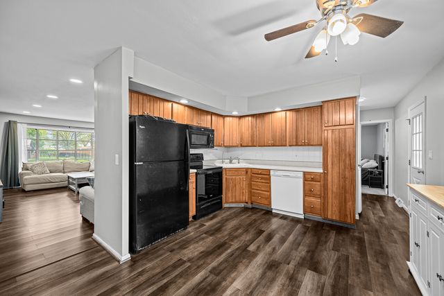 728 Westerfield Road, Davenport, IA 52806