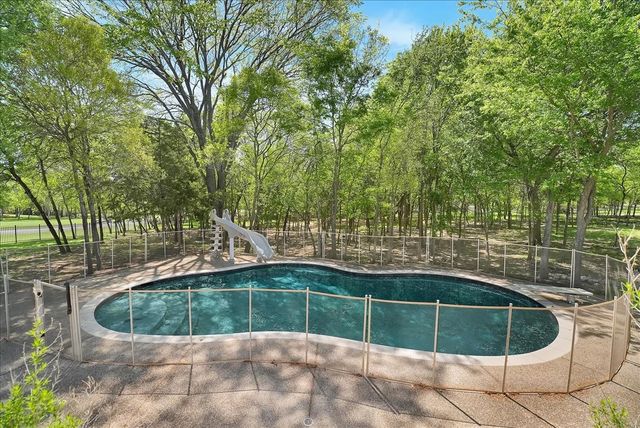 101 Deer Crossing Way, Azle, TX 76020