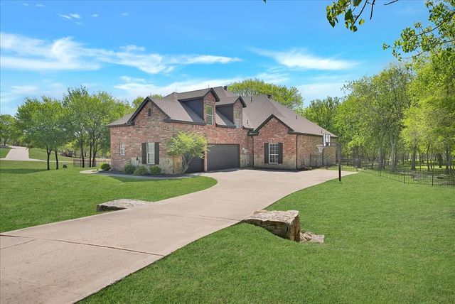 101 Deer Crossing Way, Azle, TX 76020