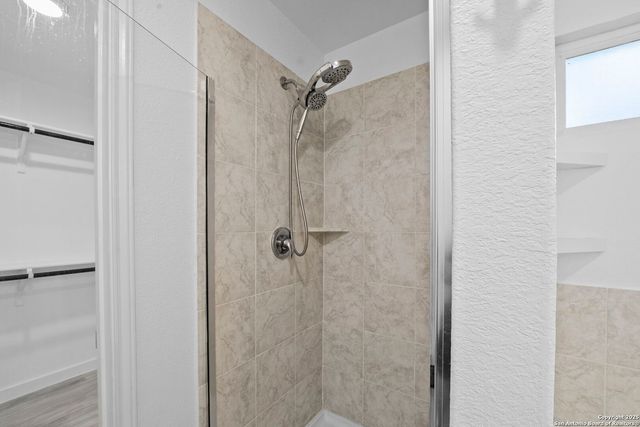 6450 Hoffman Plain, San Antonio, TX 78252
