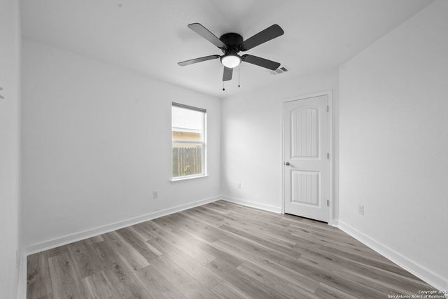 6450 Hoffman Plain, San Antonio, TX 78252