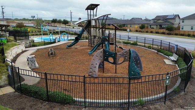 6450 Hoffman Plain, San Antonio, TX 78252