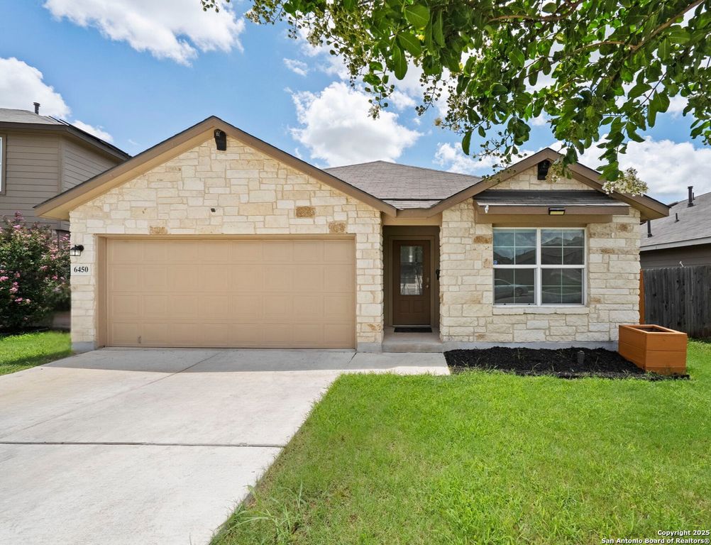 6450 Hoffman Plain, San Antonio, TX 78252