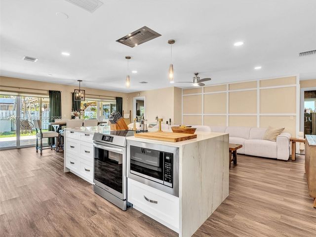 1851 Riverwood Lane, Coral Springs, FL 33071