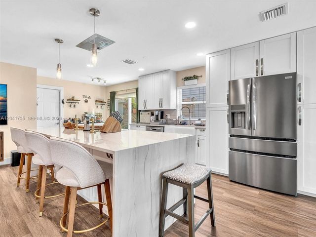 1851 Riverwood Lane, Coral Springs, FL 33071