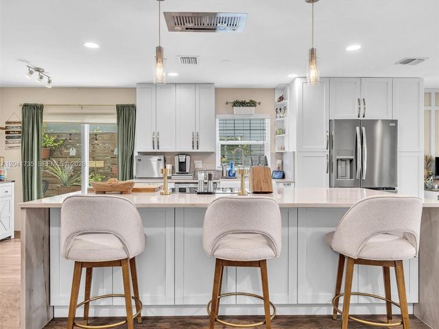 1851 Riverwood Lane, Coral Springs, FL 33071