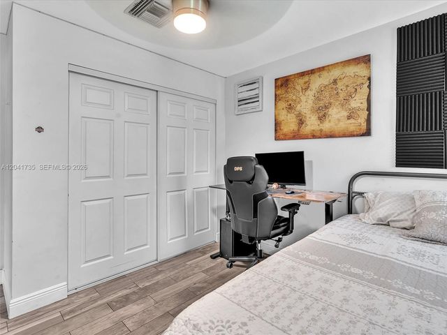 1851 Riverwood Lane, Coral Springs, FL 33071