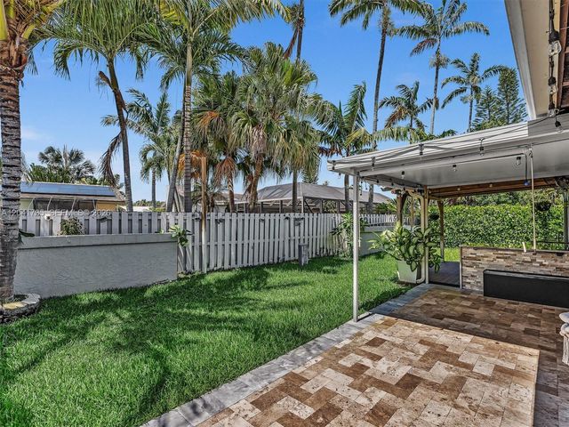 1851 Riverwood Lane, Coral Springs, FL 33071