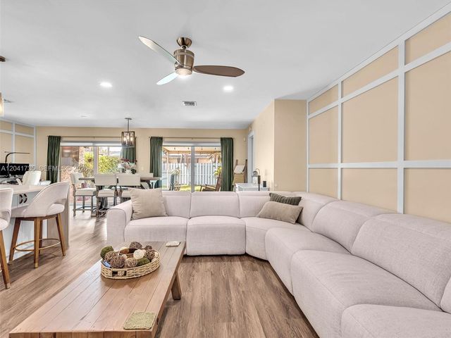 1851 Riverwood Lane, Coral Springs, FL 33071