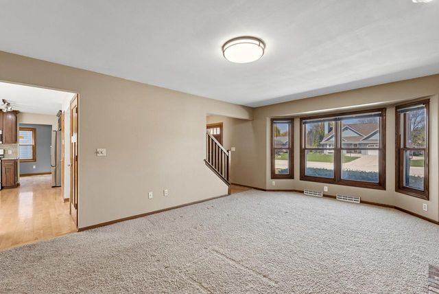 N108W17031 Hawthorne DRIVE, Germantown, WI 53022