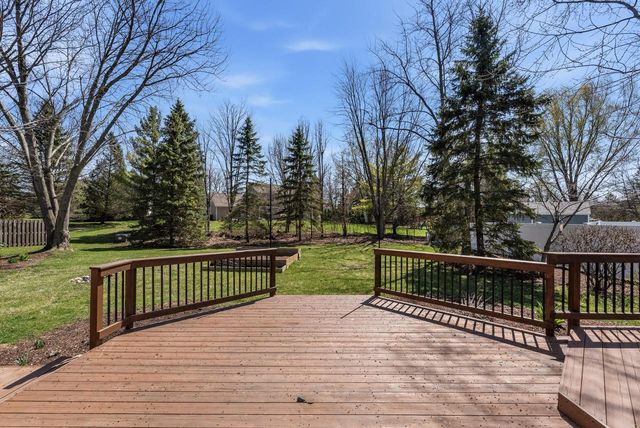 N108W17031 Hawthorne DRIVE, Germantown, WI 53022