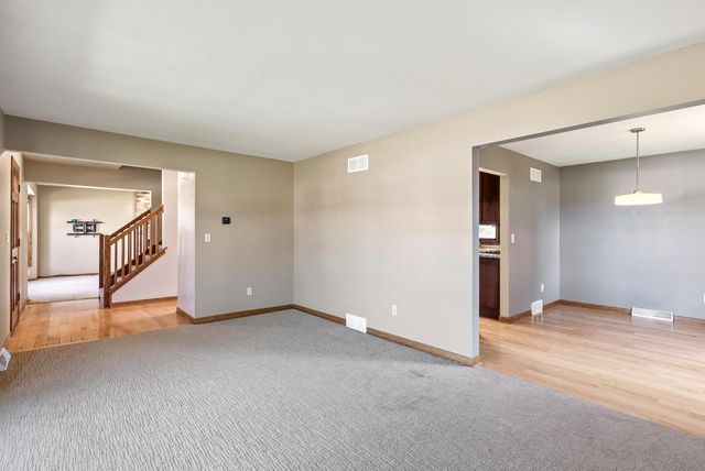 N108W17031 Hawthorne DRIVE, Germantown, WI 53022