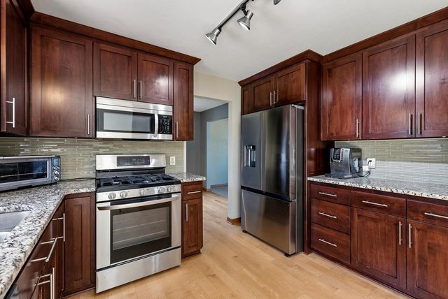 N108W17031 Hawthorne DRIVE, Germantown, WI 53022