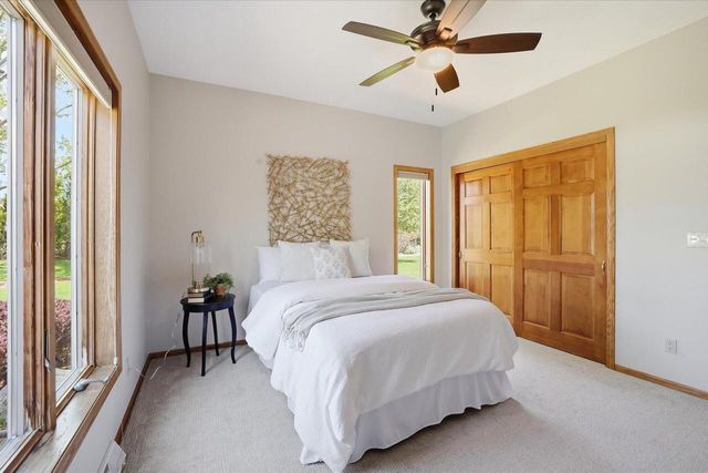 W280N8120 Black Diamond COURT, Hartland, WI 53029